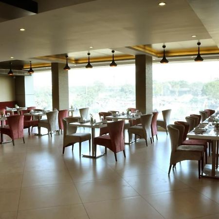 Kc Manor Hotel Jamshedpur Luaran gambar