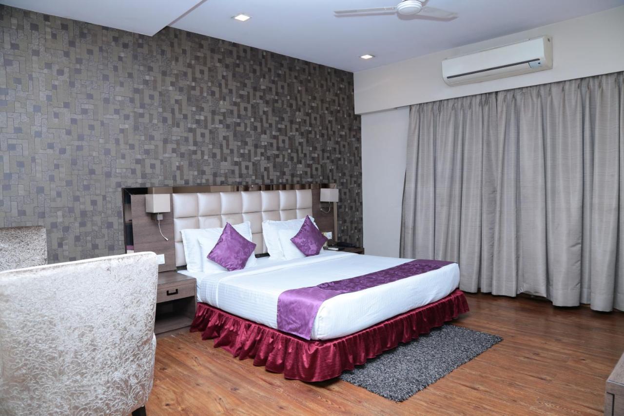 Kc Manor Hotel Jamshedpur Luaran gambar