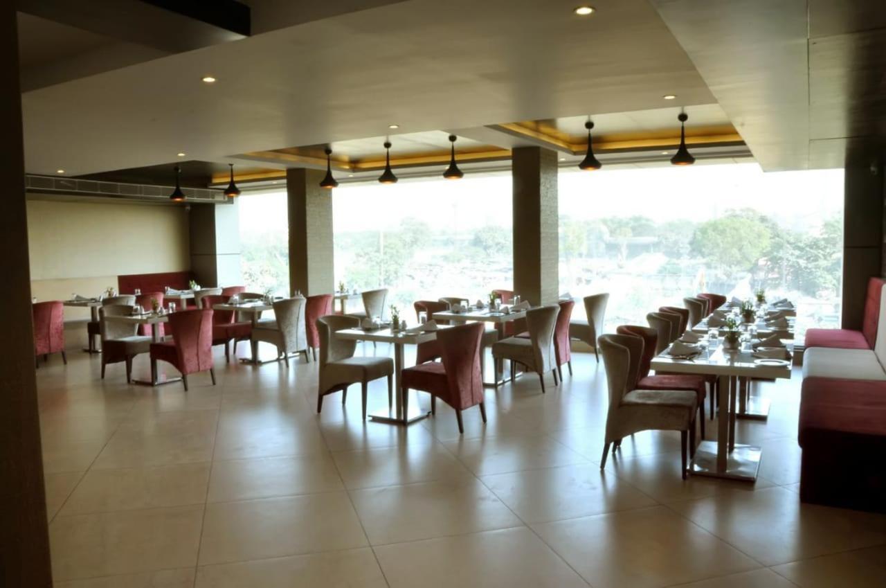 Kc Manor Hotel Jamshedpur Luaran gambar